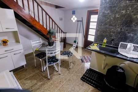 Sala / Cozinha de casa para alugar com 1 quarto, 35m² em Jardim Monte Kemel, São Paulo