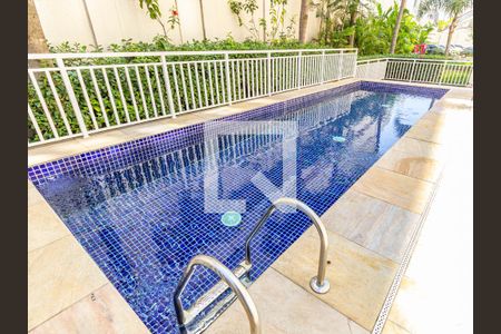 Apartamento para alugar com 48m², 2 quartos e 1 vaga Apartamento para alugar com 48m², 2 quartos e 1 vagaÁrea comum - Piscina