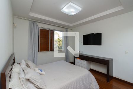 Casa à venda com 467m², 4 quartos e 14 vagasSuíte Master