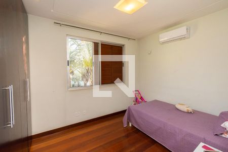 Casa à venda com 467m², 4 quartos e 14 vagasSuite 1