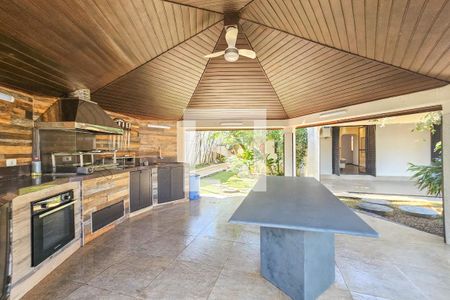 Casa de condomínio para alugar com 400m², 3 quartos e 6 vagas Casa de condomínio para alugar com 400m², 3 quartos e 6 vagasÁrea de Lazer