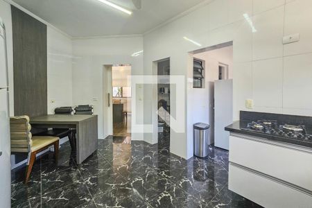 Casa de condomínio para alugar com 400m², 3 quartos e 6 vagas Casa de condomínio para alugar com 400m², 3 quartos e 6 vagasCozinha