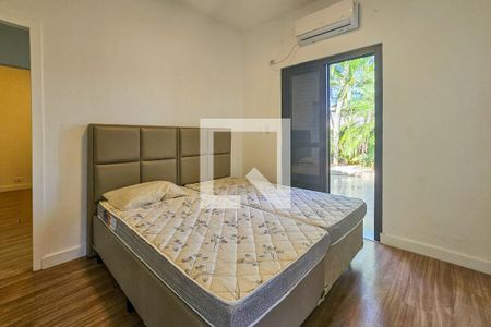 Casa de condomínio para alugar com 400m², 3 quartos e 6 vagas Casa de condomínio para alugar com 400m², 3 quartos e 6 vagasÁrea de serviço