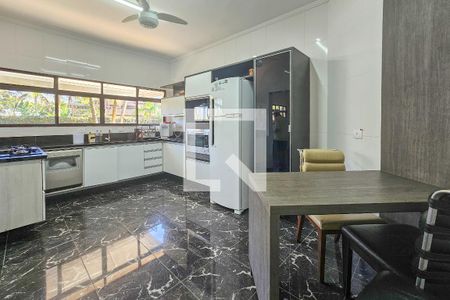 Casa de condomínio para alugar com 400m², 3 quartos e 6 vagas Casa de condomínio para alugar com 400m², 3 quartos e 6 vagasCozinha