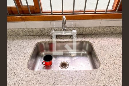 Casa para alugar com 240m², 2 quartos e 2 vagasCozinha