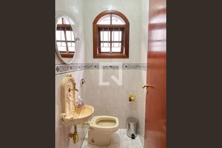 Casa para alugar com 240m², 2 quartos e 2 vagasLavabo