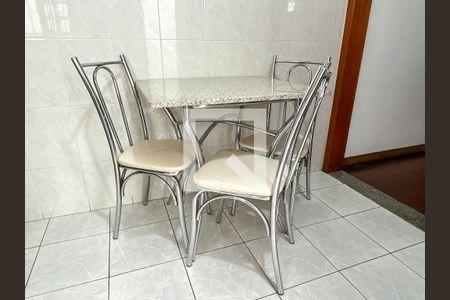 Casa para alugar com 240m², 2 quartos e 2 vagasCozinha