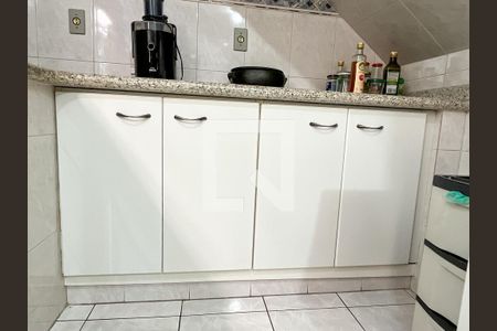 Casa para alugar com 240m², 2 quartos e 2 vagasCozinha