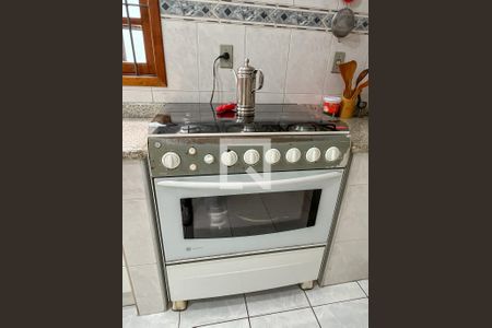 Casa para alugar com 240m², 2 quartos e 2 vagasCozinha