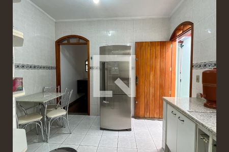 Casa para alugar com 240m², 2 quartos e 2 vagasCozinha