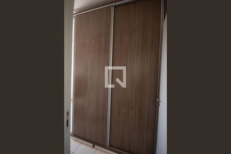 Apartamento para alugar com 50m², 2 quartos e 1 vagaQuarto 1 - Armários