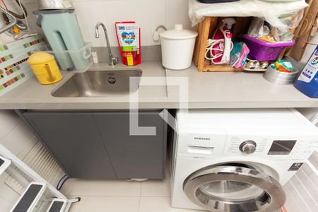 Apartamento à venda com 66m², 2 quartos e 1 vagaÁrea de Serviço