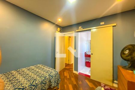 Casa à venda com 231m², 4 quartos e 3 vagasSuíte 2