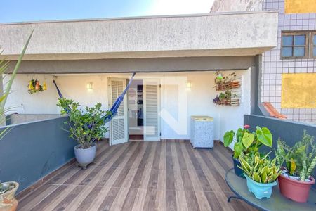 Casa à venda com 231m², 4 quartos e 3 vagasVaranda do Sótão