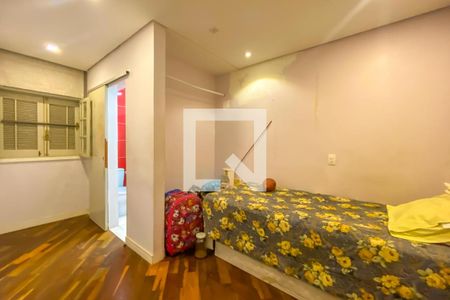 Casa à venda com 231m², 4 quartos e 3 vagasSuíte 3