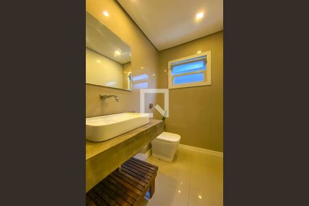 Casa à venda com 231m², 4 quartos e 3 vagasLavabo