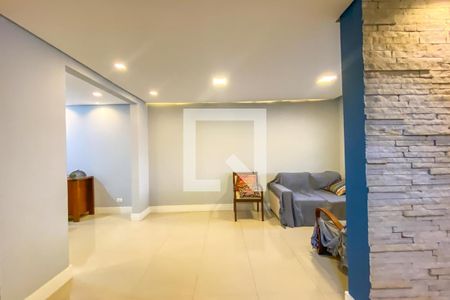 Casa à venda com 231m², 4 quartos e 3 vagasSala