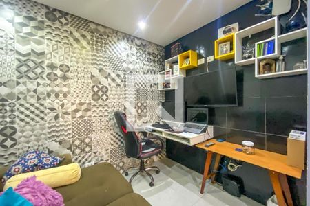 Casa à venda com 231m², 4 quartos e 3 vagasEscritório