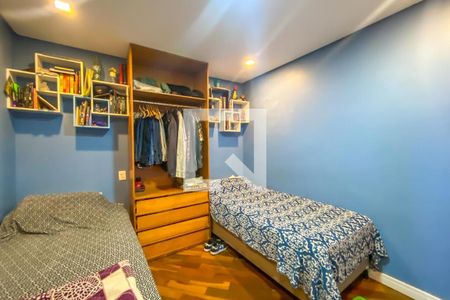 Casa à venda com 231m², 4 quartos e 3 vagasBanheiro da Suíte 2