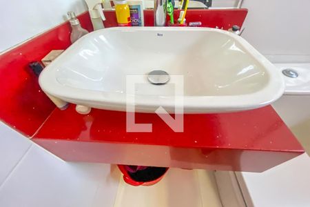 Casa à venda com 231m², 4 quartos e 3 vagasBanheiro da Suíte 2