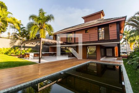 Casa de condomínio à venda com 815m², 4 quartos e 6 vagasPiscina