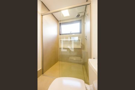 Casa de condomínio à venda com 815m², 4 quartos e 6 vagasBanheiro da Suíte 2