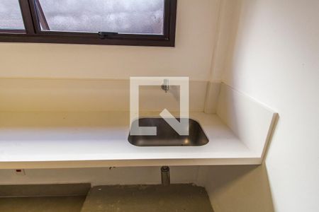 Casa de condomínio à venda com 815m², 4 quartos e 6 vagasDetalhe da area de serviço