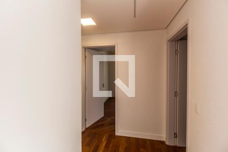 Casa de condomínio à venda com 815m², 4 quartos e 6 vagasCorredor