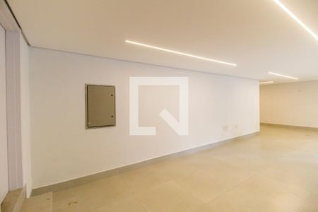 Casa de condomínio à venda com 815m², 4 quartos e 6 vagasAcademia