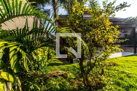 Casa de condomínio à venda com 815m², 4 quartos e 6 vagasQuintal