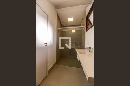 Casa de condomínio à venda com 815m², 4 quartos e 6 vagasBanheiro