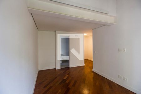 Casa de condomínio à venda com 815m², 4 quartos e 6 vagasSuíte 2