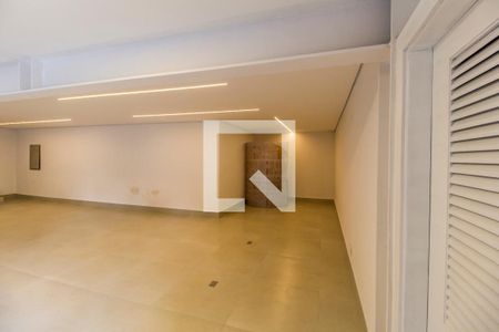 Casa de condomínio à venda com 815m², 4 quartos e 6 vagasAcademia