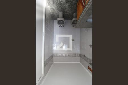 Apartamento para alugar com 260m², 3 quartos e 4 vagasBanheiro da Suíte 1