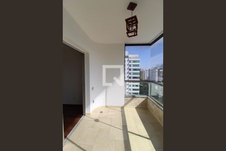 Apartamento para alugar com 260m², 3 quartos e 4 vagasVaranda da Sala de TV