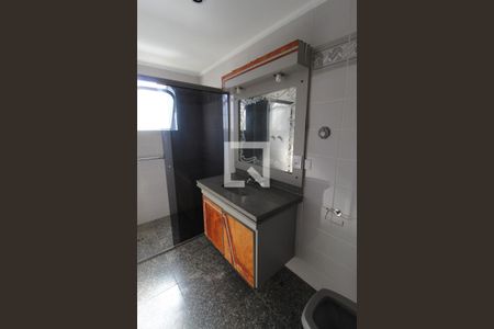 Apartamento para alugar com 260m², 3 quartos e 4 vagasBanheiro da Suíte 1