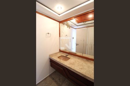 Apartamento para alugar com 260m², 3 quartos e 4 vagasLavabo