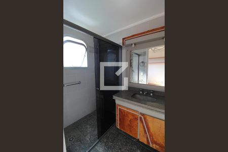 Apartamento para alugar com 260m², 3 quartos e 4 vagasBanheiro da Suíte 1