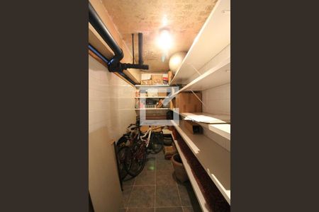 Apartamento para alugar com 260m², 3 quartos e 4 vagasDepósito