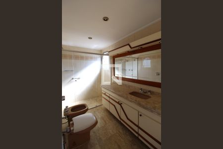 Apartamento para alugar com 260m², 3 quartos e 4 vagasBanheiro da Suíte 2