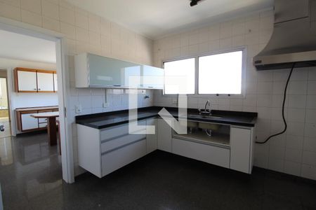 Apartamento para alugar com 260m², 3 quartos e 4 vagasCozinha