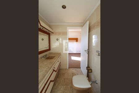 Apartamento para alugar com 260m², 3 quartos e 4 vagasBanheiro da Suíte 2