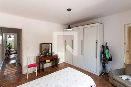 Casa à venda com 230m², 3 quartos e 2 vagas Casa à venda com 230m², 3 quartos e 2 vagasQuarto