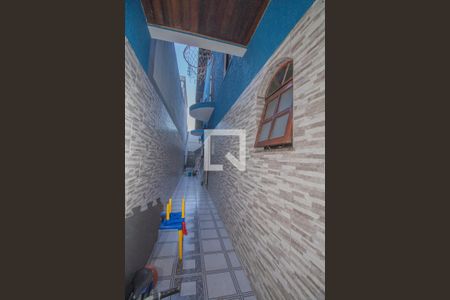 Casa à venda com 191m², 4 quartos e 2 vagas Casa à venda com 191m², 4 quartos e 2 vagasÁrea comum