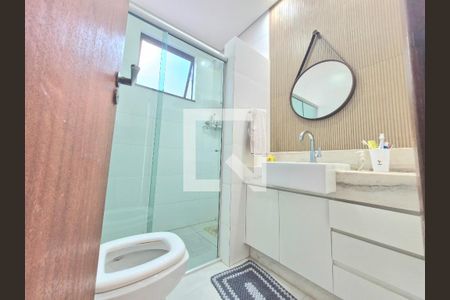 Casa à venda com 320m², 5 quartos e 7 vagas Casa à venda com 320m², 5 quartos e 7 vagasBanheiro social 1