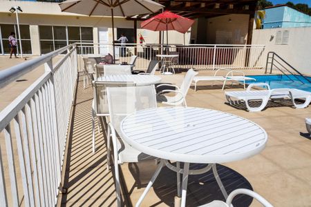 Apartamento para alugar com 45m², 2 quartos e 1 vagaÁrea comum - Piscina