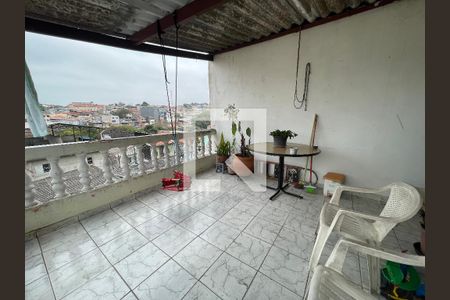 Casa à venda com 90m², 3 quartos e sem vaga Casa à venda com 90m², 3 quartos e sem vagaVaranda