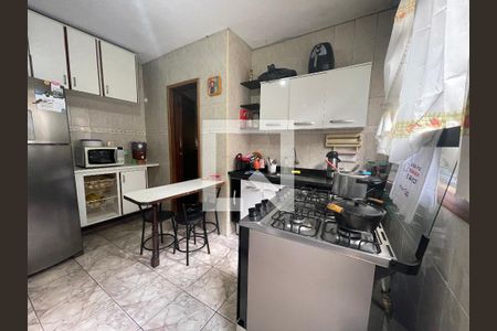 Casa à venda com 90m², 3 quartos e sem vaga Casa à venda com 90m², 3 quartos e sem vagaCozinha