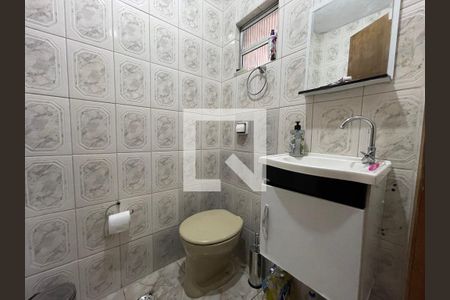 Casa à venda com 90m², 3 quartos e sem vaga Casa à venda com 90m², 3 quartos e sem vagabanheiro 2