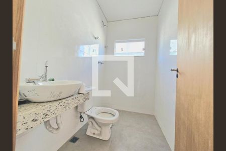 Casa à venda com 180m², 4 quartos e 2 vagasBanheiro da Suíte 4